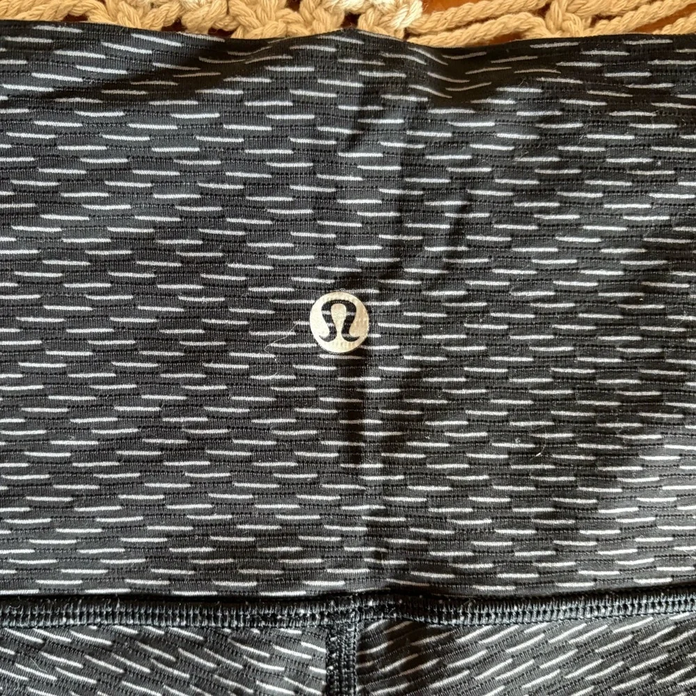 lululemon athletica Black & Gray Patterned Leggings